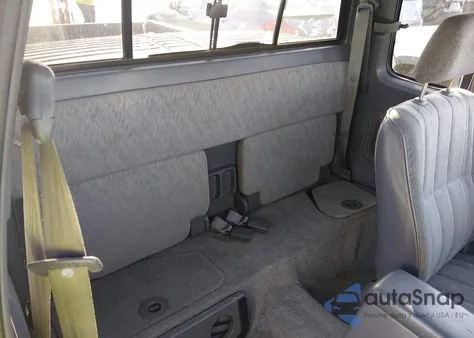 1999 Toyota Tacoma из США, поврежденный, VIN 4TAWN72N3XZ506002